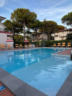 Casa Bianca Village Apartments